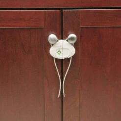 Safety 1St Blocca Maniglie Flessibile Per Armadi -Bambini Prodotti Negozio 0084213 safety 1st blocca maniglie flessibile per armadi